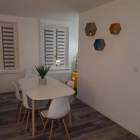 Iliade Apartamento *